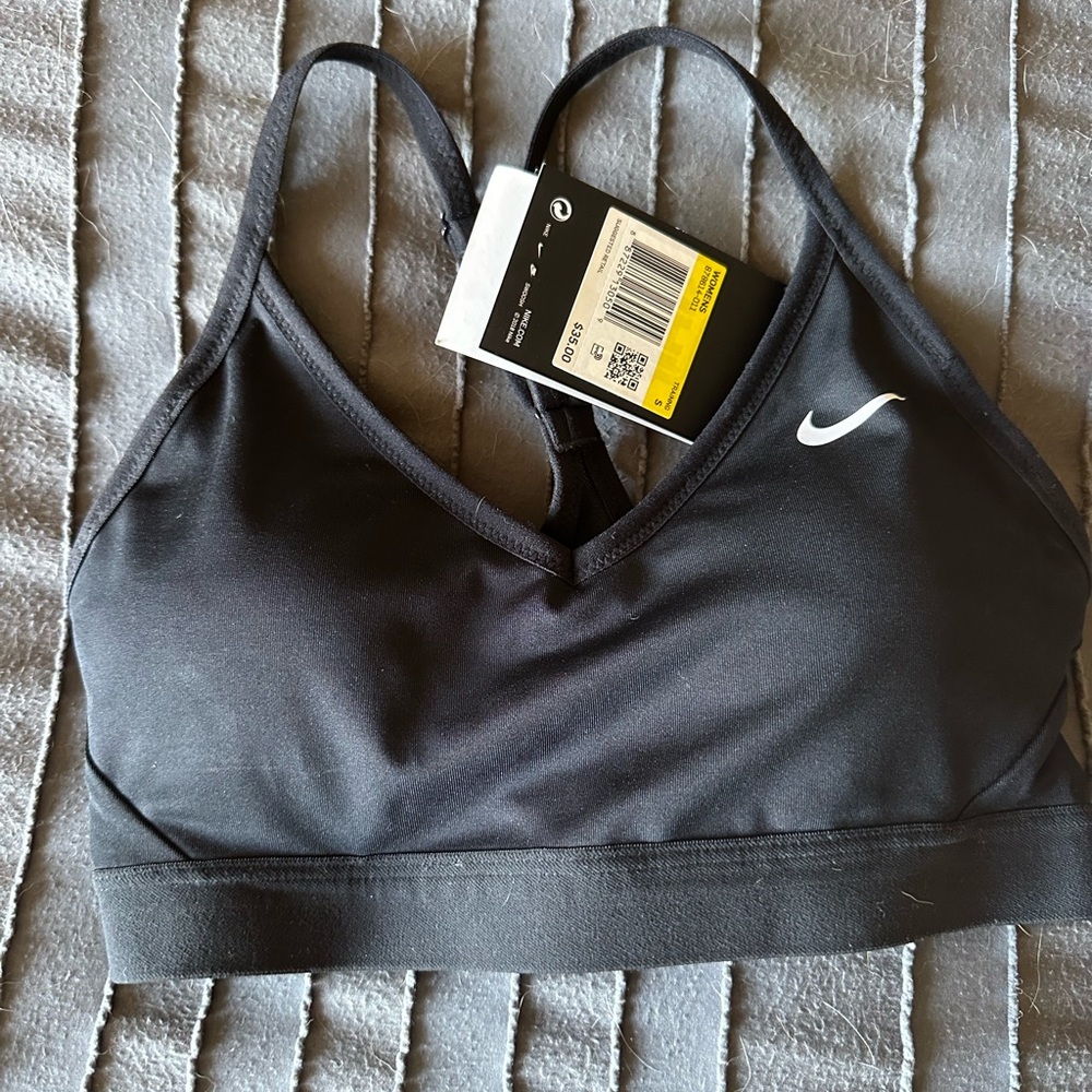 Nike Women's Black Indy Sports Bra NWT